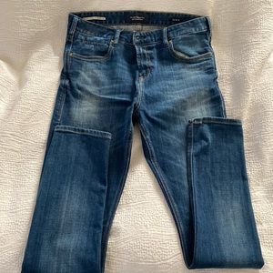 Like new scotch and soda skim jeans. 31/32